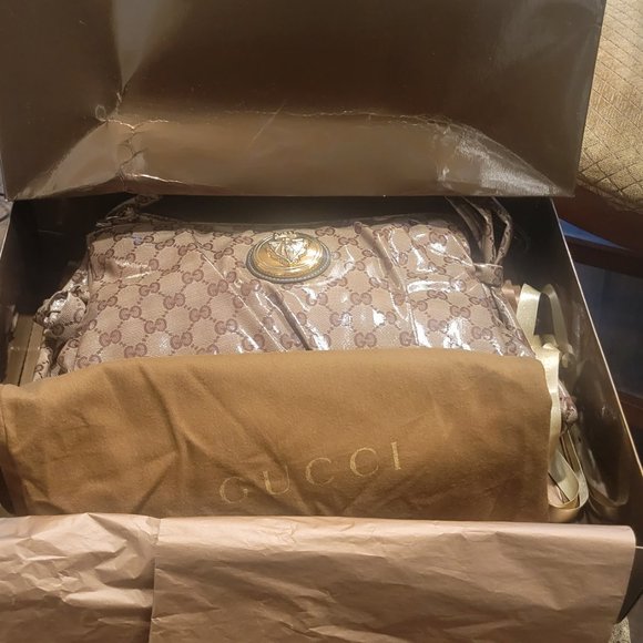 Gucci Clutch - Picture 2 of 5